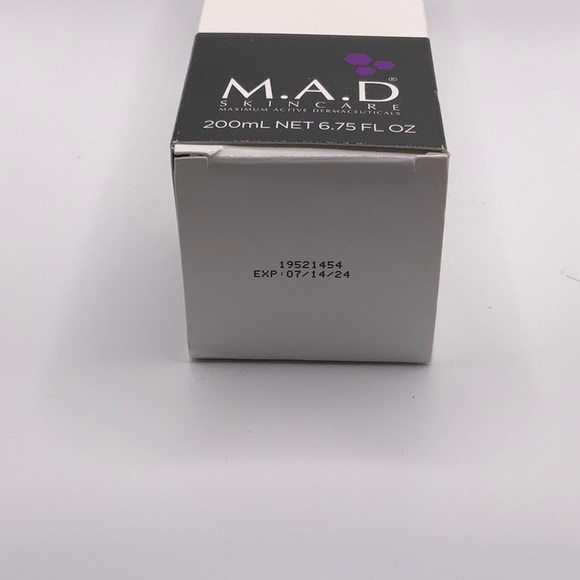 glycolic age diffusing cleanser - Picture 5 of 5